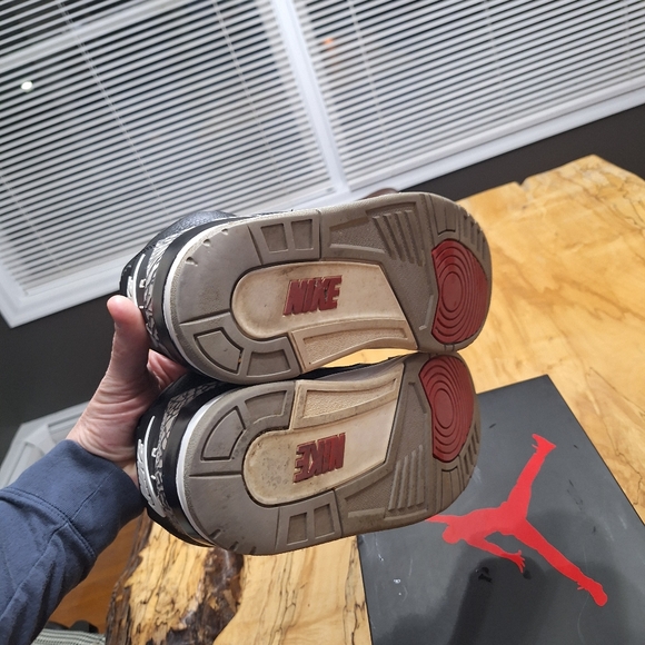 Authentic Air Jordan retro 3 black cement 2018 mens size 10 - Picture 5 of 5